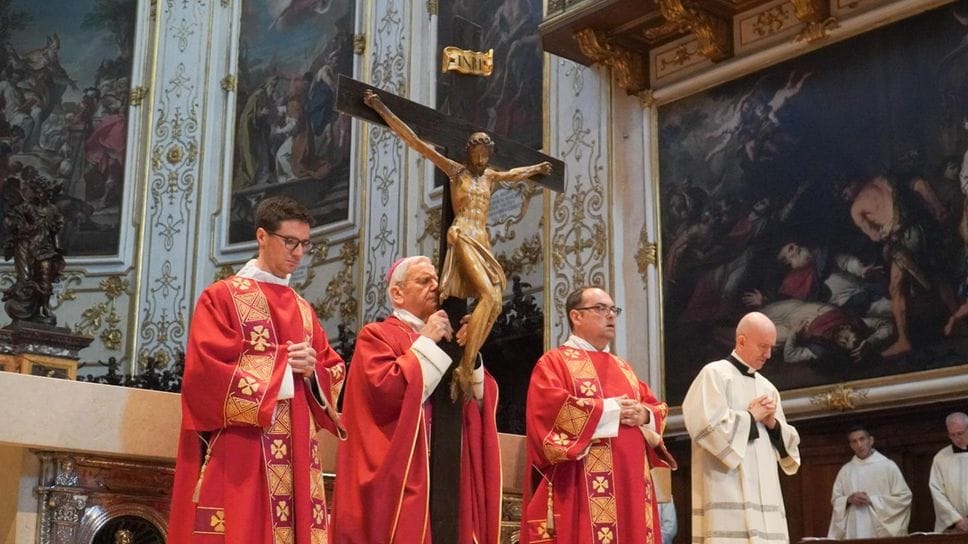 Il Vescovo in Cattedrale: «L’uomo non si realizza nel potere, ma nell’apertura fiduciosa all’altro»