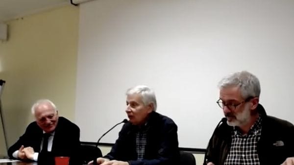 La poesia, magia che dona  una nuova forma alle parole