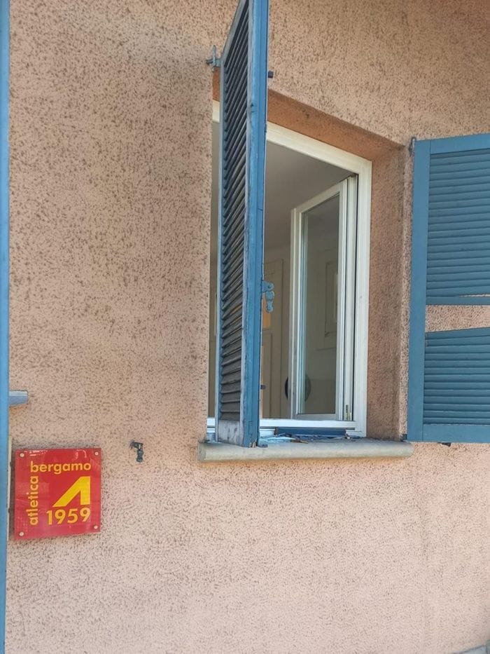 Secondo raid notturno in pochi mesi alla sede dell’Atletica Bergamo 59, i ladri danneggiano la sede -Foto