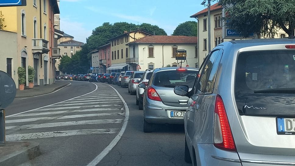 Seriate, asfaltature in città: lavori notturni su via Italia dal 7 al 25 aprile