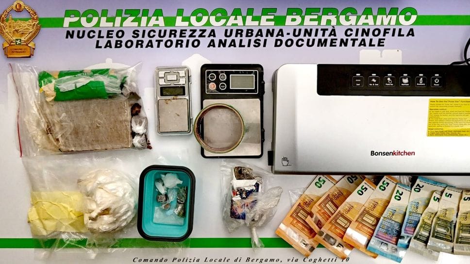 Colognola, spaccio di droga: due arresti, sequestrato oltre mezzo chilo di stupefacenti