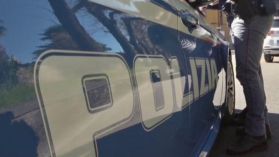 Controllo in un locale di via Gambirasio a Bergamo: sanzioni per circa 10mila euro