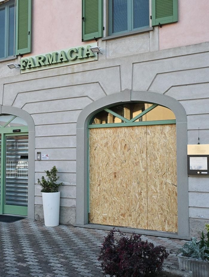 Spaccata in farmacia a Casirate: è la seconda in due mesi - Foto