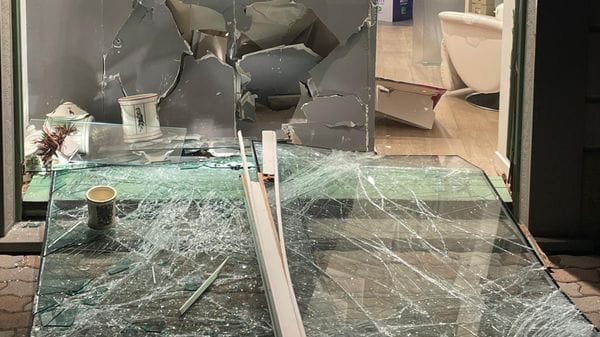 Spaccata in farmacia a Casirate: è la seconda in due mesi - Foto