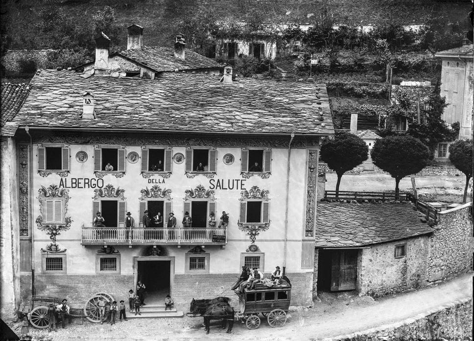 La Valle Brembana raccontata con gli scatti di Eugenio Goglio: al Sestini di Città Alta «Ritratto di un’Epoca»