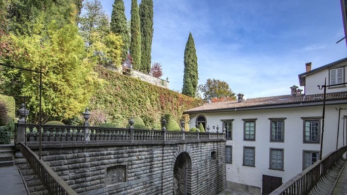 Palazzo Moroni apre un giorno in più: visite guidate e appuntamenti in ortaglia