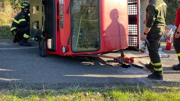 Si ribalta con il suo furgone, a Tavernola soccorso con l’elicottero