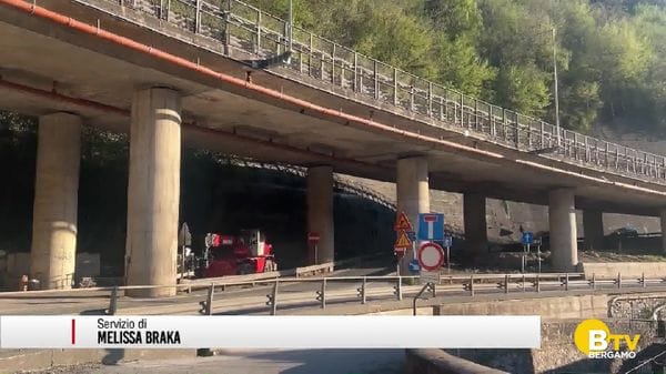 Valle Brembana, dopo lo smottamento, riaperto a fasce orarie lo svincolo per Sedrina e la valle Brembilla