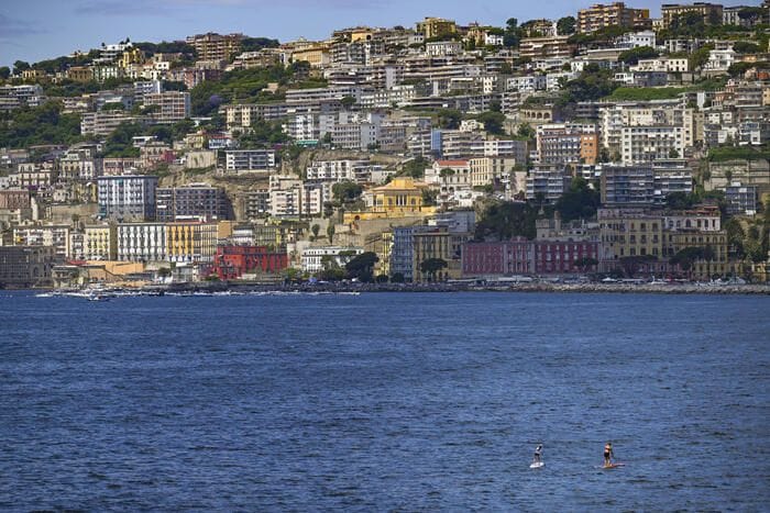 Napoli regina di Pasqua con 400mila turisti in città, boom di italiani