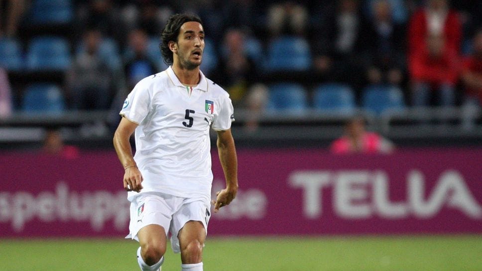 Maglie in beneficenza nel ricordo di Morosini. Il ricavato per il campo di Monterosso