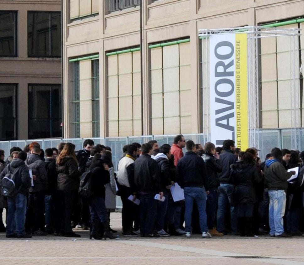 Le risposte necessarie per il lavoro dignitoso