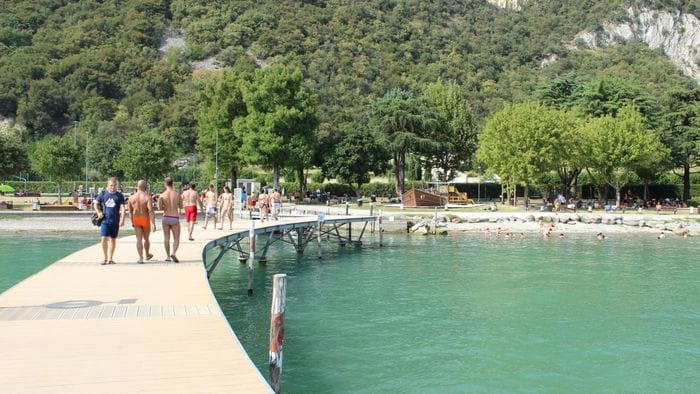 https://storage.ecodibergamo.it/media/photologue/2026/5/1/photos/cache/sarnico-il-lido-nettuno-in-anticipo-la-stagione-si-apre-il-1-maggio_0c09ff42-44cb-11f1-86c0-d7312e6a6ccc_1920_1080_v3_large_16_9.jpg