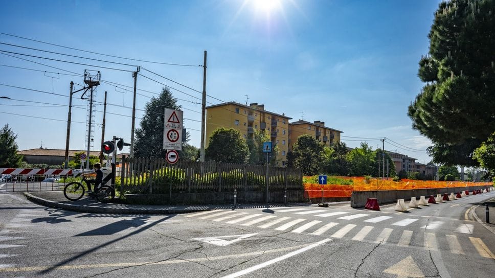 Treno per Orio, si «stringe» il cantiere. Via Rovelli riapre, ma solo per 6 mesi