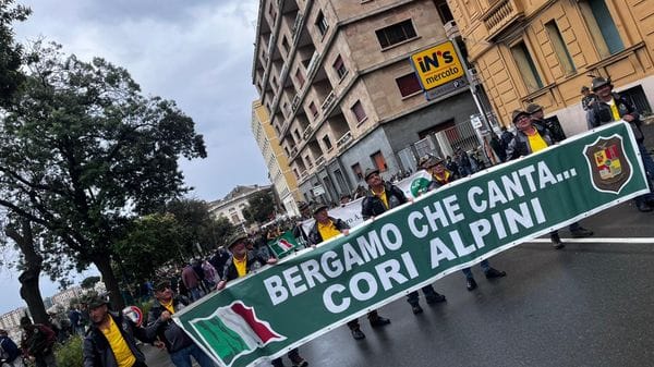 Alpini a Genova, è la giornata della sfilata. Seguila qui dalle 13.30 - Foto