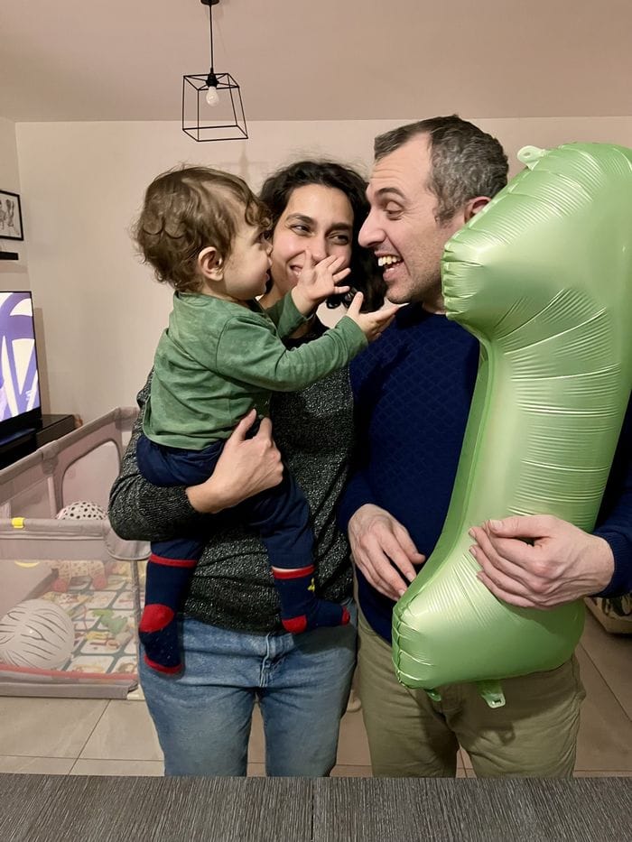 La tenacia discreta di una madre dona e riempie la vita oltre la sclerosi multipla