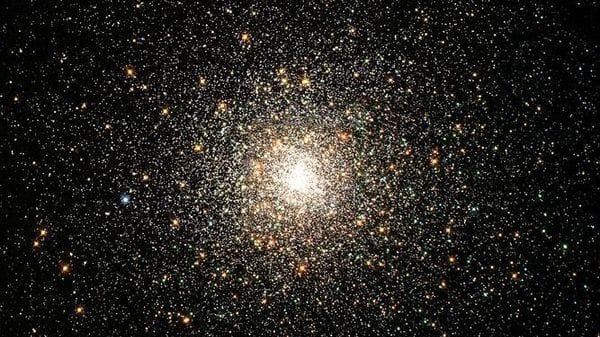 Ricostruita l’enigmatica origine dei buchi neri più grandi dell’universo