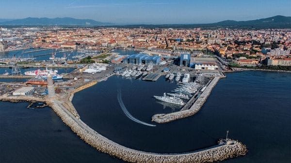 Benetti apre il cantiere a 100 studenti, 8 stage per chi immagina 'il deck del futuro'