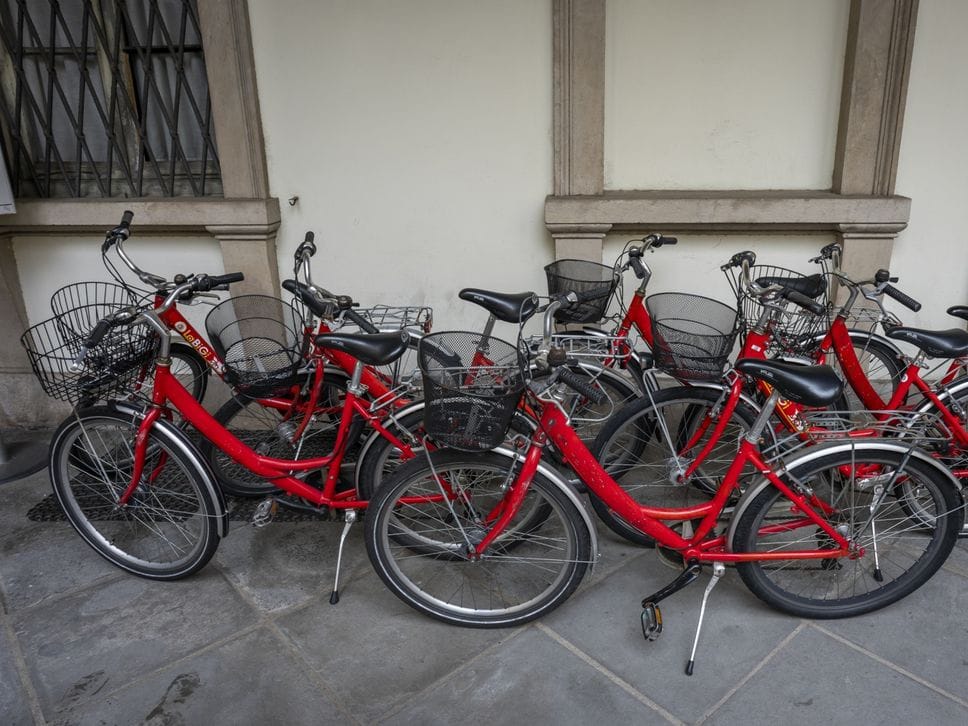 Riuso sociale, nuova vita per 100 vecchie bici del bike sharing cittadino