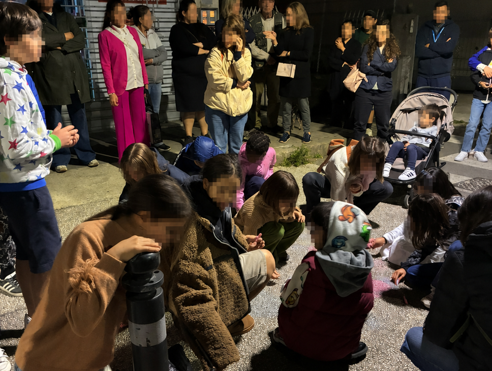Dopo l’investimento mortale, flash mob spontaneo e silenzioso in piazzale Risorgimento- Foto