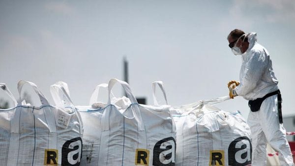 L’amianto continua  a pesare sui cantieri  e sulla salute pubblica