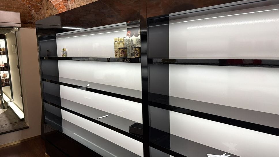 Spaccata in centro a Bergamo: razziata la profumeria Heart, bottino da 70 mila euro
