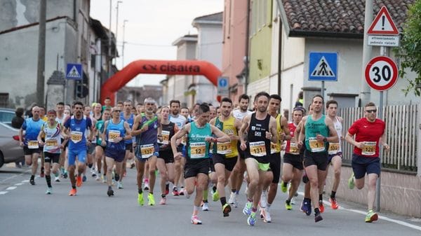 Tornano i venerdì di corsa: conto alla rovescia per il Fosso Bergamasco 2026