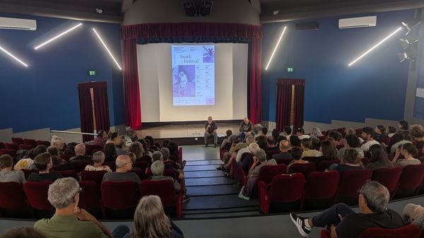 «Essi Vivono»: promuovere cultura dal basso, gratis e con  proposte del pubblico