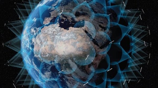 Le grandi costellazioni di satelliti le più inquinanti dall'inizio dell'era spaziale