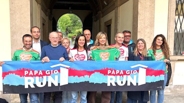 https://storage.ecodibergamo.it/media/photologue/2026/5/15/photos/cache/papa-gio-run-gia-1650-iscritti-il-23-maggio-si-corre-per-la-paolo-belli_46ad43d6-504f-11f1-b445-8139bff18eaa_1920_1080_v3_large_16_9.jpeg
