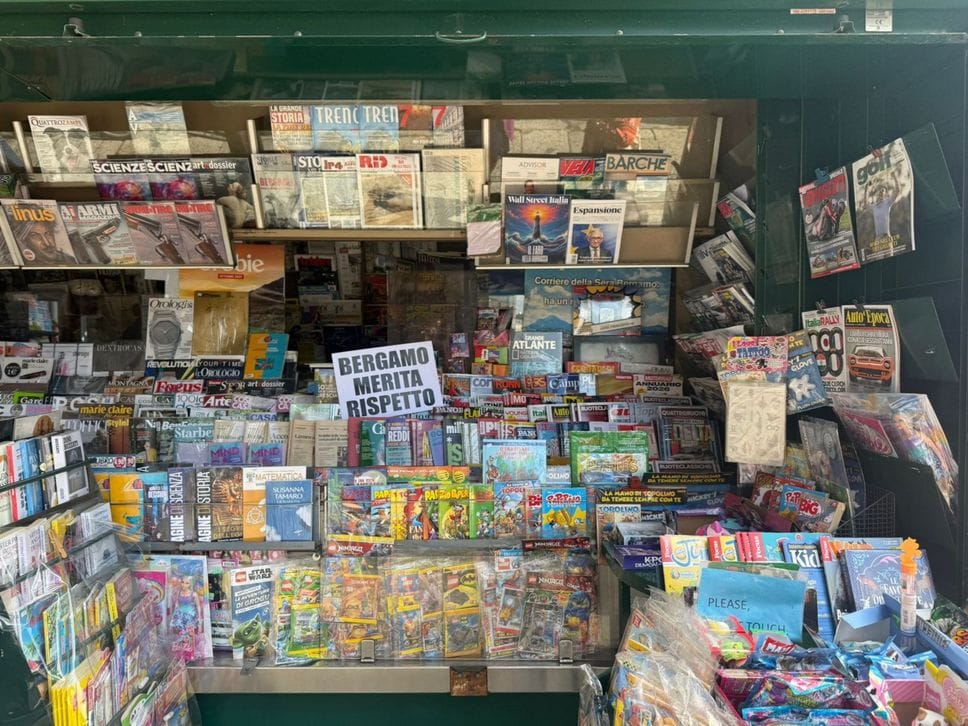 Bergamo, commercianti in piazza contro furti e spaccate. Tiziana Fausti: «Promesse due pattuglie di notte» - Foto e video