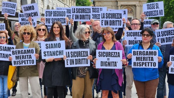 bergamo commercianti in piazza contro furti e spaccate tiziana fausti promesse due pattuglie di notte foto e video