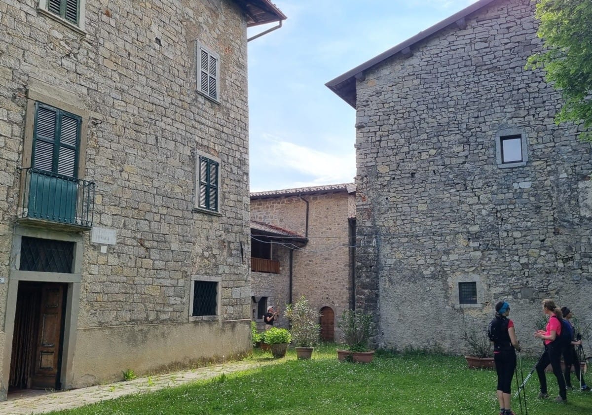 Il fascino delle antiche contrade della Val Brembilla (parte 1)
