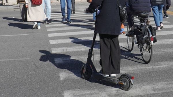Monopattini, corsa al targhino. «Già centinaia di richieste»