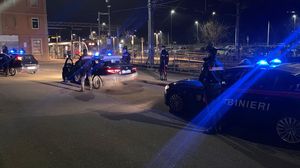 Schiaffi a due 14enni per gli iPhone. Tre sedicenni indagati per rapina