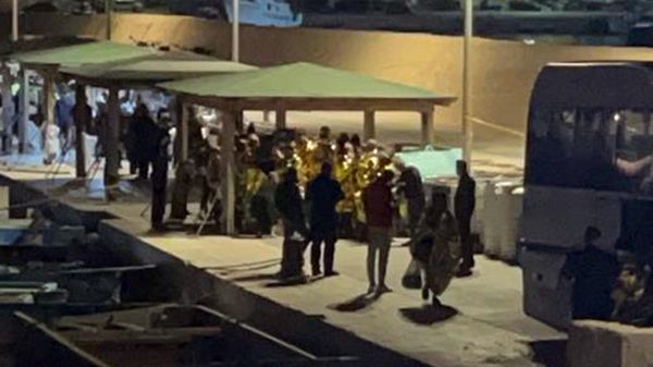 Tragedia a Lampedusa, neonata  morta di freddo dopo lo sbarco