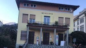  Bravata al parco a Tavernola, l’autore si fa avanti e chiede scusa