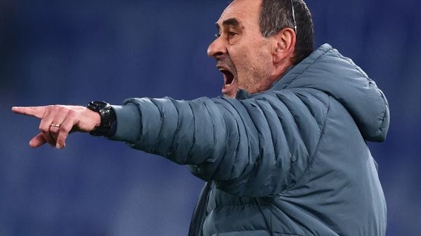 Piace molto Sarri per la panchina ma c’è pure il Napoli