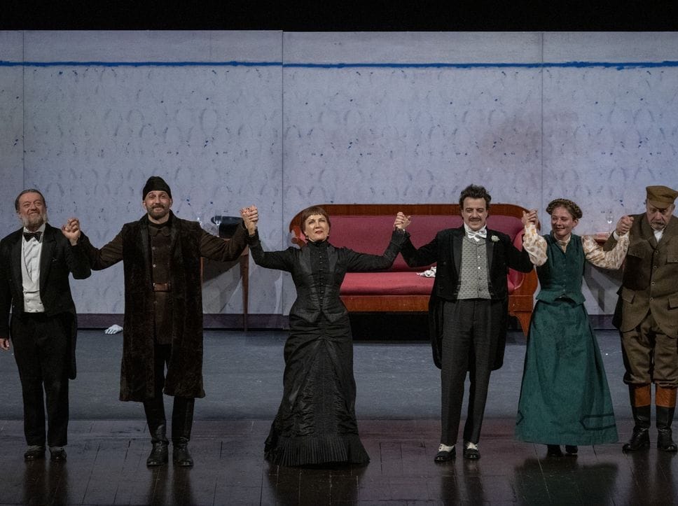 Teatro Donizetti, Lella Costa mattatrice. chiusa la stagione di prosa: oltre 51mila spettatori