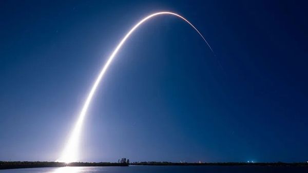 Un detrito di un razzo di SpaceX potrebbe colpire la Luna ad agosto