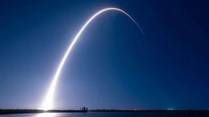 Un detrito di un razzo di SpaceX potrebbe colpire la Luna ad agosto