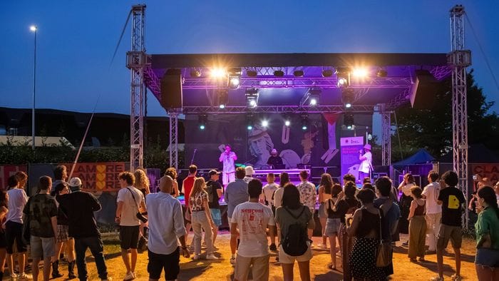 https://storage.ecodibergamo.it/media/photologue/2026/5/19/photos/cache/bergamo-ecco-lestate-2026-per-i-giovani-volontariato-musica-laboratori-e-sp_5f87cb3c-5375-11f1-ae0e-72b229a51ad1_1920_1080_v3_large_16_9.jpg