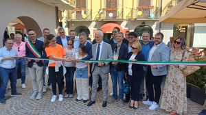 A Sarnico pienone per «Un lago di vino»