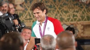 Addio ad Alex Zanardi, il coraggio oltre il limite. La lezione di vita nella visita all’Università di Bergamo - Video