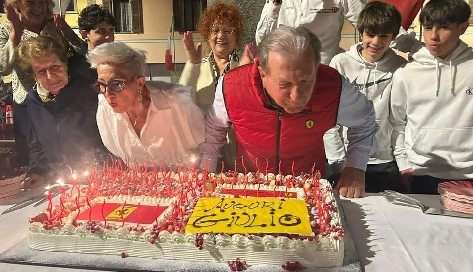 Caprino festeggia gli ottant’anni di Carissimi: l’uomo Ferrari