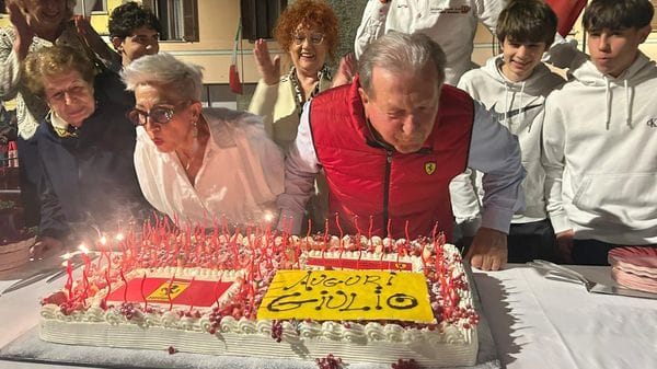 Caprino festeggia gli ottant’anni di Carissimi: l’uomo Ferrari