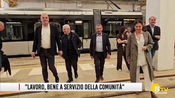 Il Vescovo al deposito Teb: «Il lavoro è un bene comune a servizio della collettività»