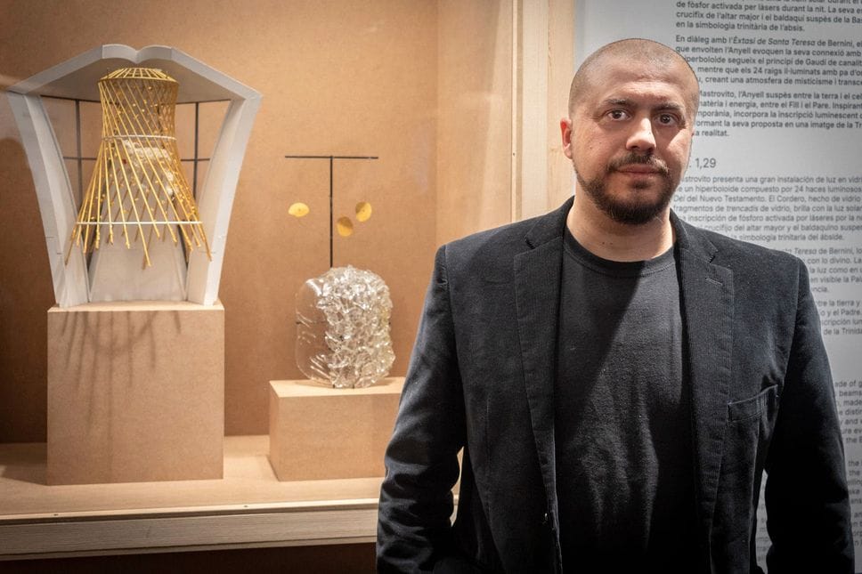 L’artista Mastrovito a Barcellona: «Ho “conversato” con Gaudí per trovare l’Agnus Dei adatto alla Sagrada Familia»