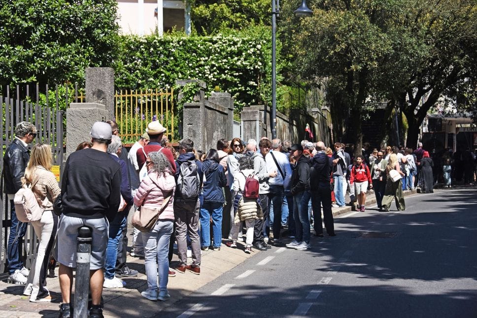 Primo Maggio: ressa in Città Alta, musei pieni e code alla funicolare. Musica e pic-nic nelle valli - Foto e video
