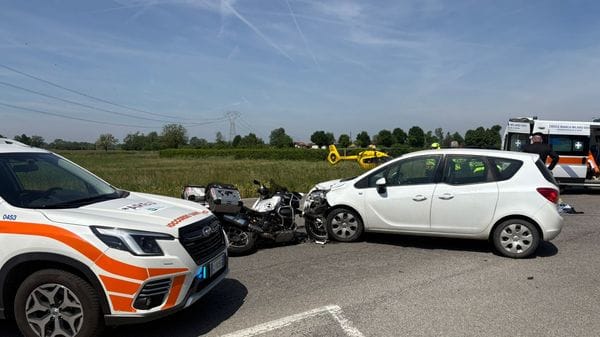 Scontro tra moto e auto a Rivolta d’Adda: 51enne grave. Ferito anche l’automobilista di Arzago