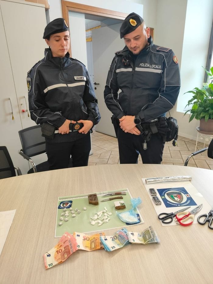Controlli antidroga nella Bassa: quattro nei guai, sequestrati soldi e stupefacenti